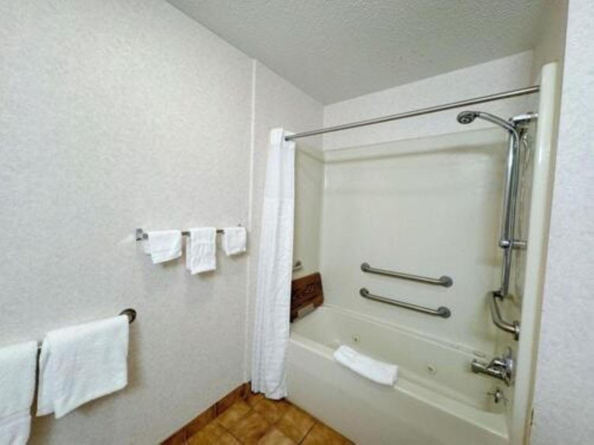 Fairbridge Inn & Suites Batavia-Darien Amusement Park Luaran gambar